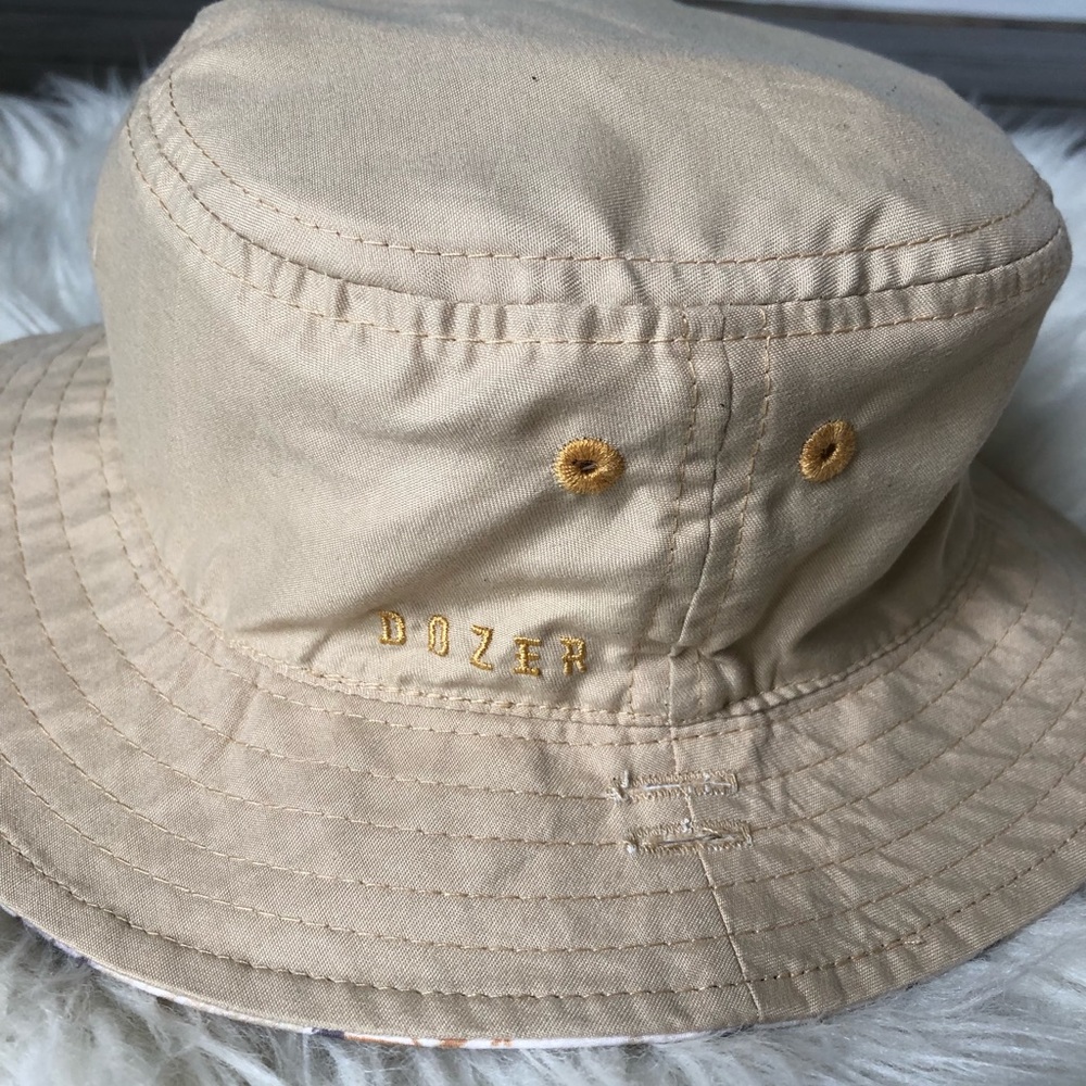 Dozer Reversible Bucket Hat - Picture 4 of 5